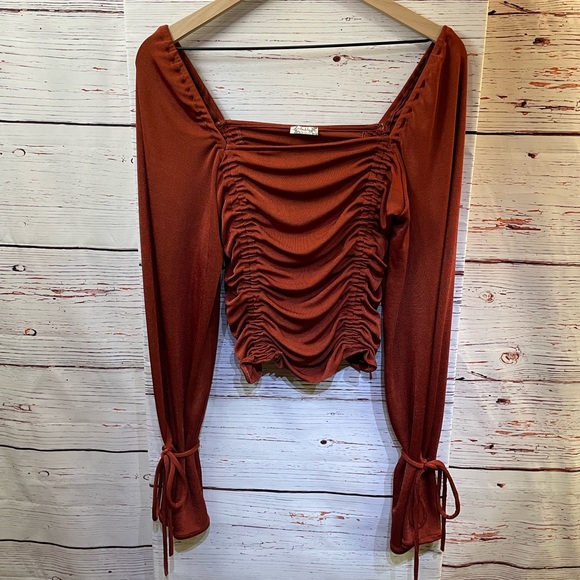 Free People Intimately Meant To Be Ruched Top Bell Sleeve in Cherry Chai -size M - Picture 7 of 13
